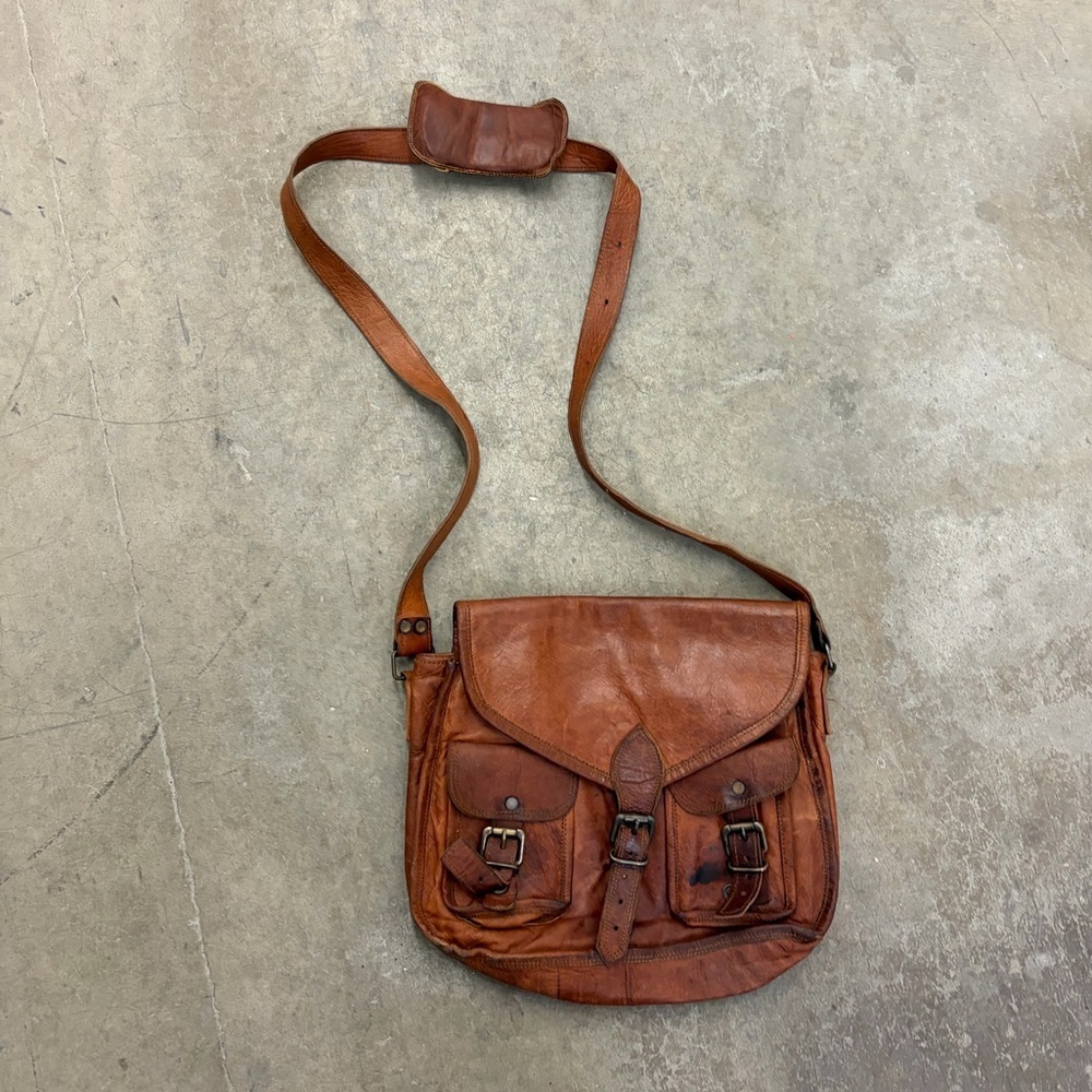 Vintage komal’s passion leather genuine Leather crossbody Messenger Bag‎ boho